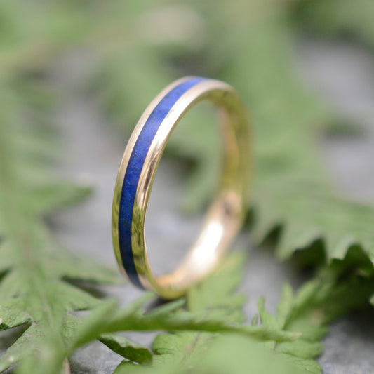 Yellow Gold Lados Lapis Lazuli Wedding Ring - Naturaleza Organic Jewelry