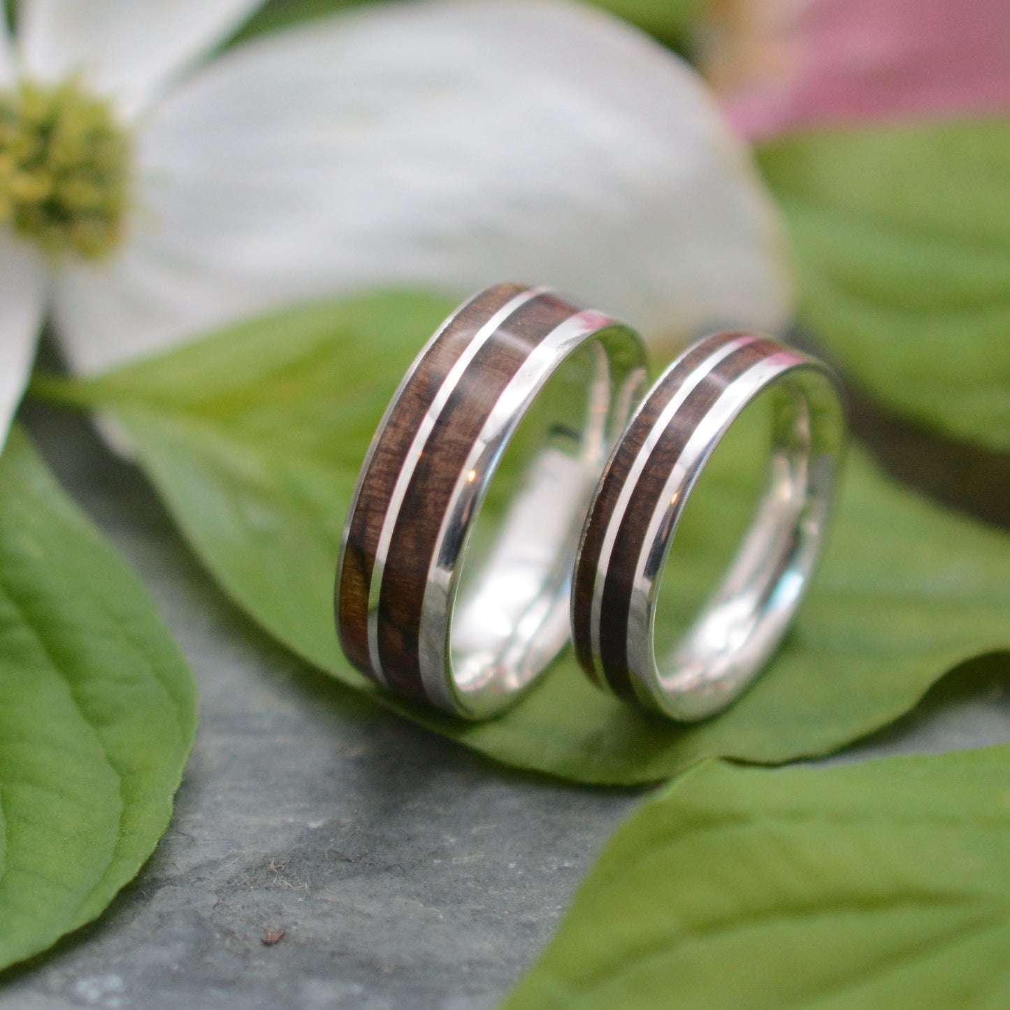 Un Lado Asi Dogwood and Recycled Sterling Silver Wood Wedding Band