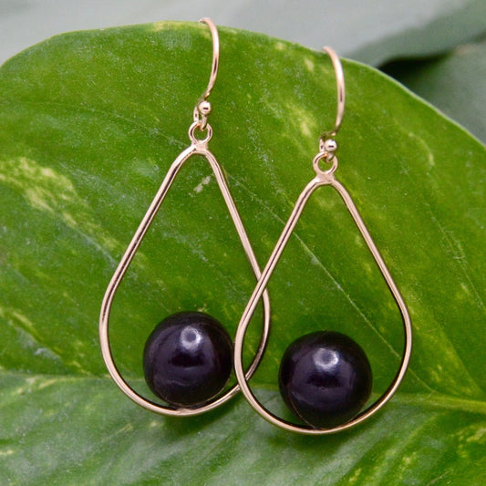Lagrima Earrings with Patacón Seed and Yellow Gold - teardrop dangle goldr earrings ecofriendly earrings organic earrings black pearl