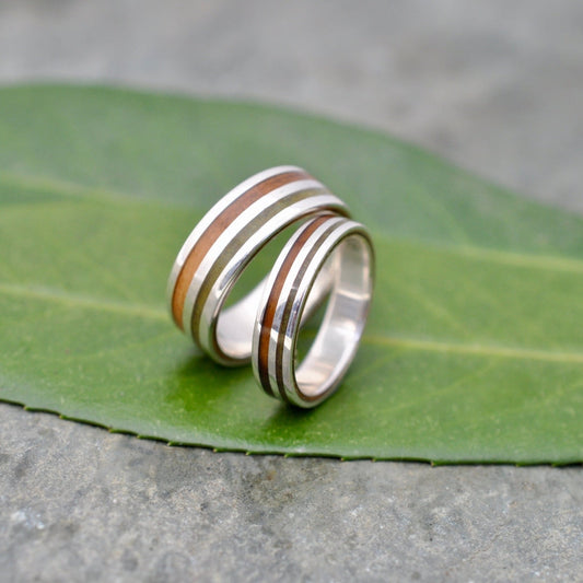 Rayo de Luz Verde jade and Guayacán wood ring with sterling silver