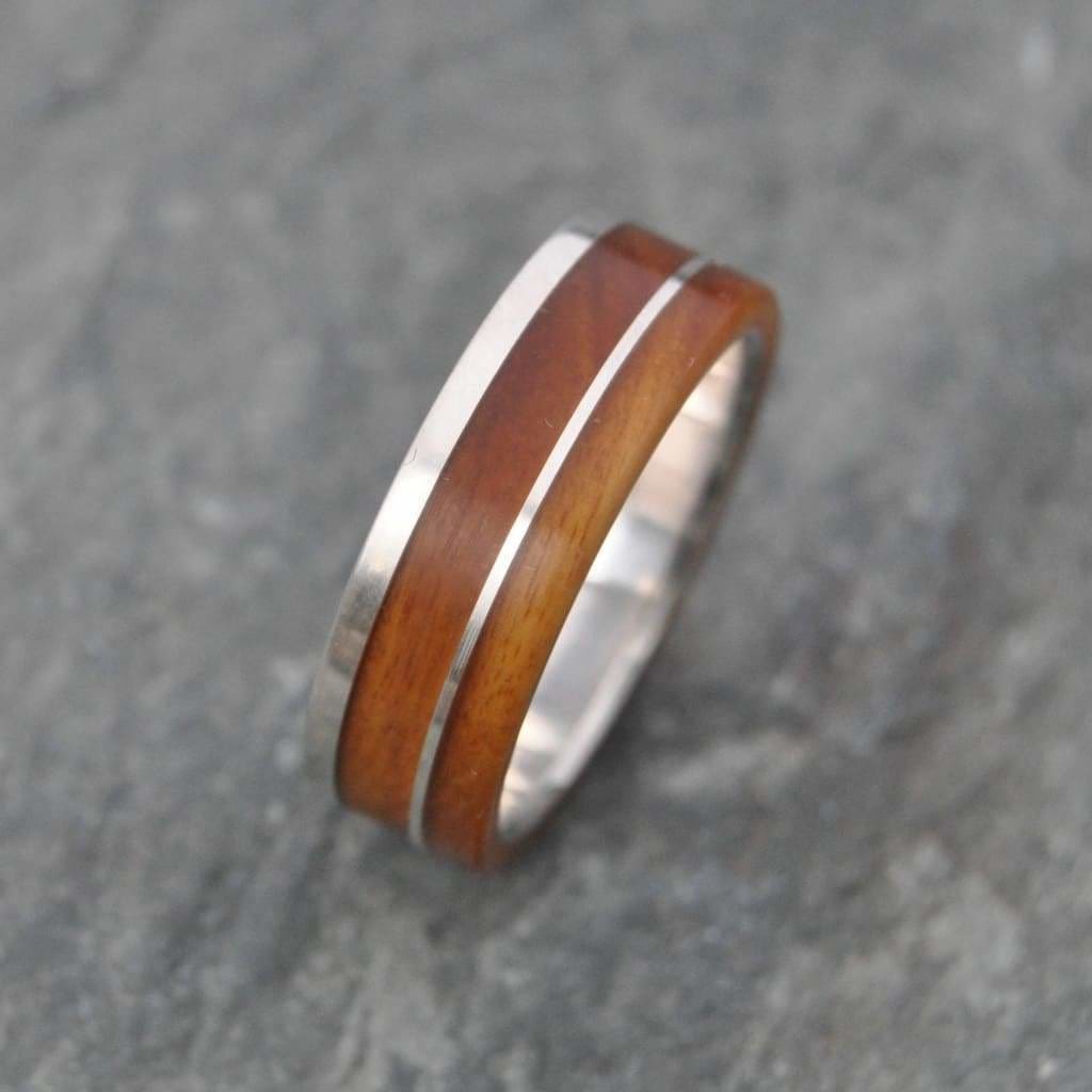 Un Lado Asi Wood Ring Guayacan Wood Ring - Naturaleza Organic Jewelry & Wood Rings