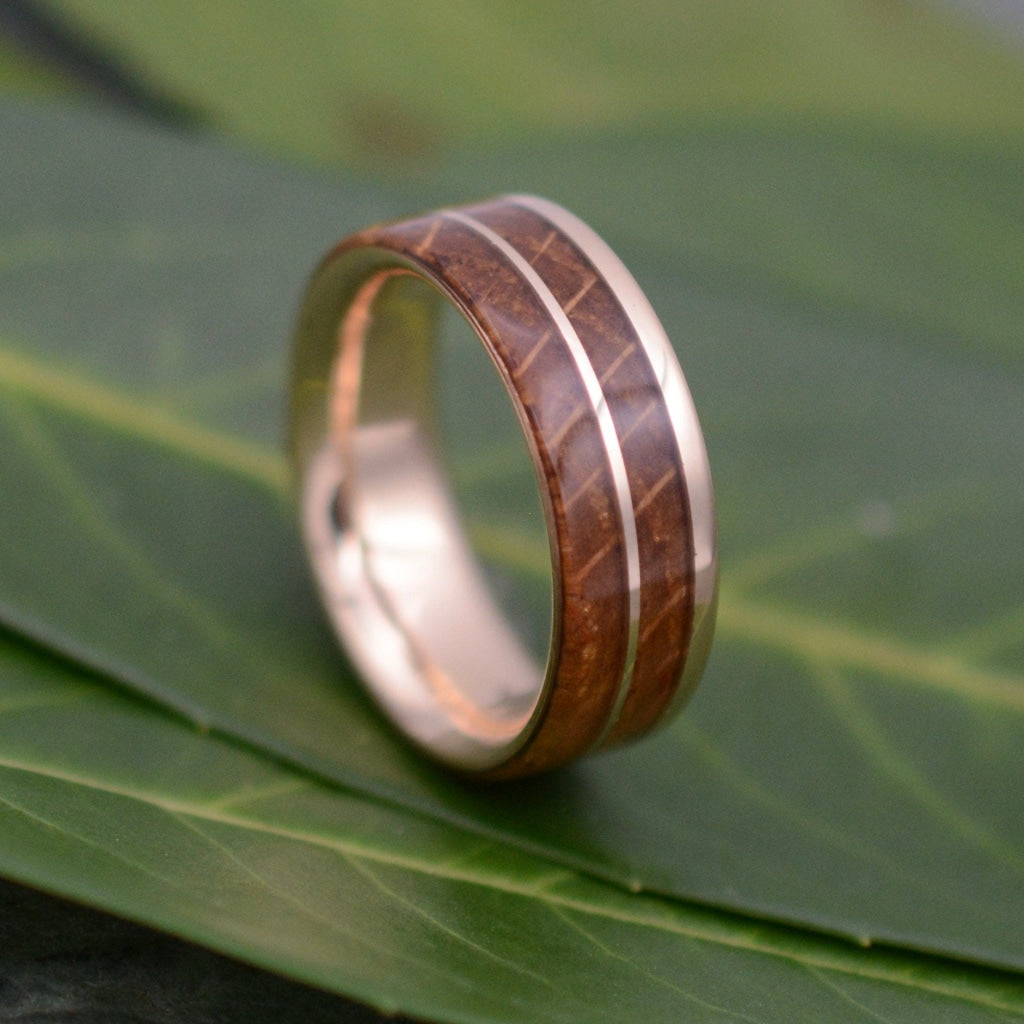 Un Lado Asi Rose Gold Bourbon Barrel Wood Ring Rose Gold Whiskey Barrel Wedding Band Gold Wood Wedding Ring Mens Gold Wood Ring