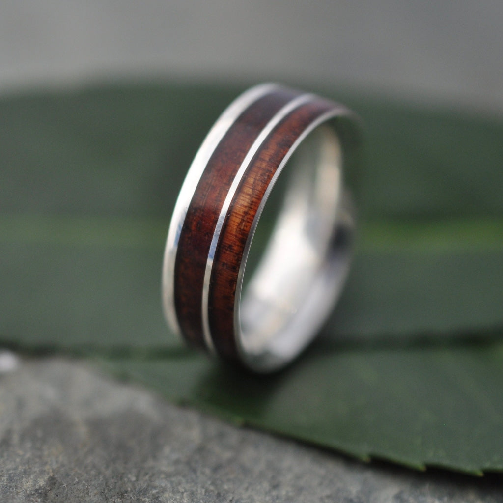 Un Lado Asi White Gold Koa Wood Wedding Ring 14k Recycled White Wood Wedding Band, White Gold Mens Wooden Wedding Ring Koa Wedding Band