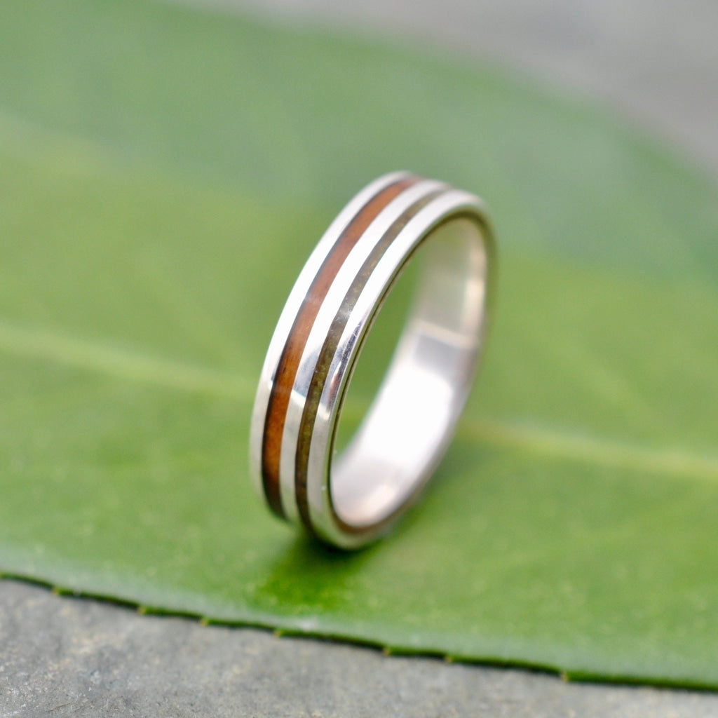 White Gold Rayo de Luz Verde Jade and Guayacan Wood Ring White Gold Inlay Wood Wedding Band Mens White Gold Wedding Band Jade Wood Ring