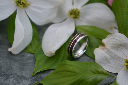 Kentucky dogwood wedding bands handmade in Louisville by Naturaleza Organic Jewelry
