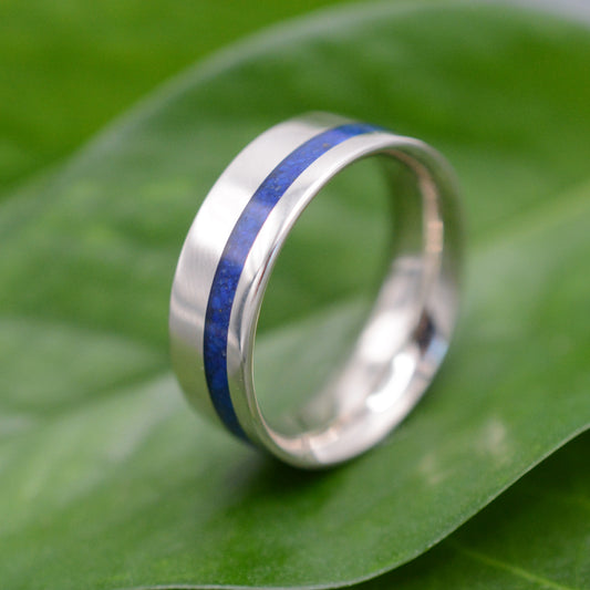 Deep blue lapis lazuli ring with recycled 14k white gold, Equinox design Naturaleza Organic Jewelry
