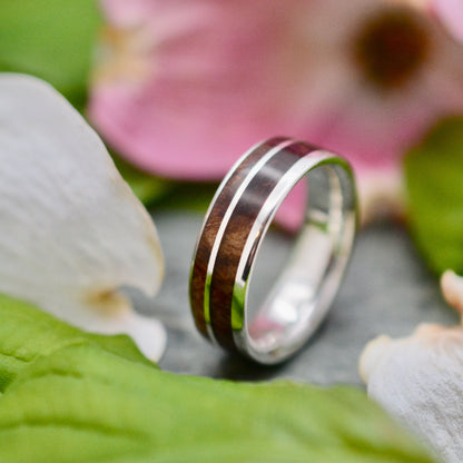 Un Lado Asi Dogwood and Recycled Sterling Silver Wood Wedding Band - Naturaleza Organic Jewelry