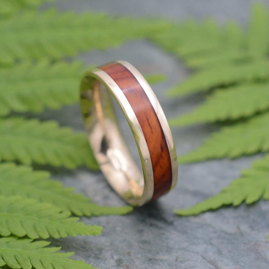 Mens wood and gold wedding band with cocobolo wood and 14k yellow gold, Lados design