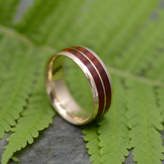 Wood and gold wedding band with cocobolo wood and 14k yellow gold, Lados Linea design