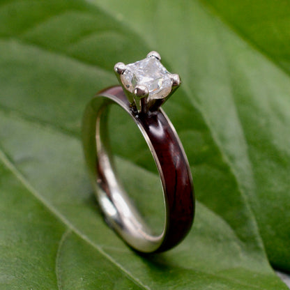Princess cut diamond wood engagement ring with cocobolo wood band close up of grain