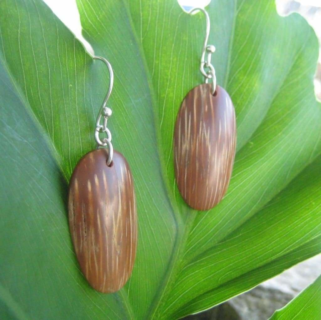 Indio Maiz Palm Tree Seed Earrings - Naturaleza Organic Jewelry & Wood Rings