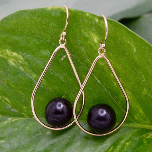 Lagrima Earrings with Patacón Seed and Yellow Gold - teardrop dangle goldr earrings ecofriendly earrings organic earrings black pearl