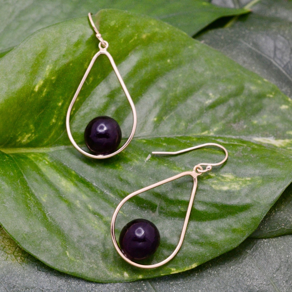 Lagrima Earrings with Patacón Seed and Yellow Gold - teardrop dangle goldr earrings ecofriendly earrings organic earrings black pearl