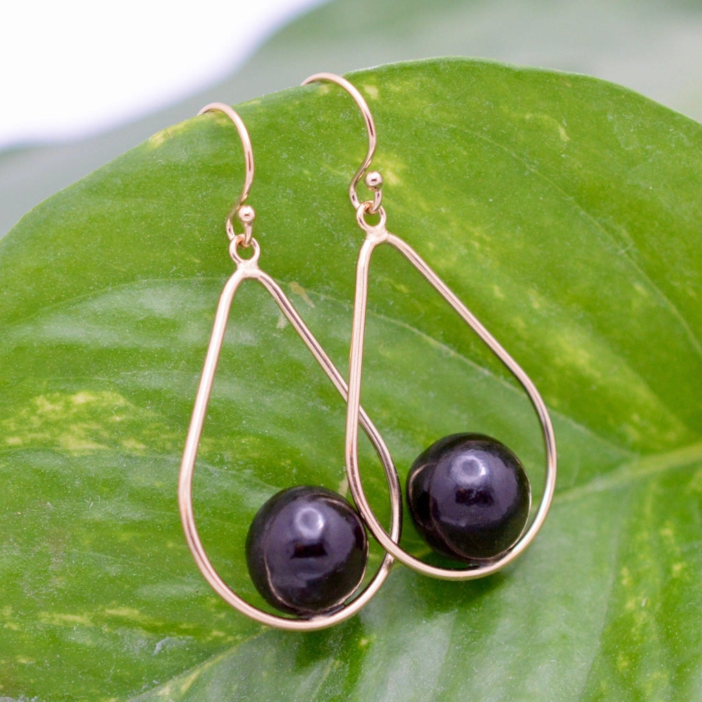 Lagrima Earrings with Patacón Seed and Yellow Gold - teardrop dangle goldr earrings ecofriendly earrings organic earrings black pearl