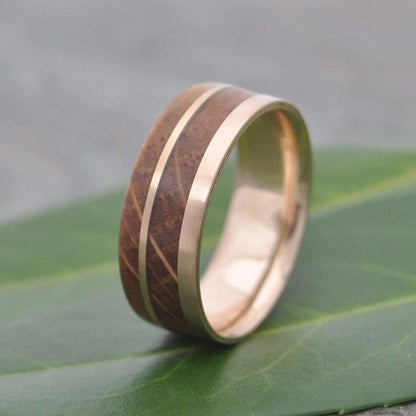 Bourbon lover wedding ring with reclaimed Kentucky oak and yellow gold