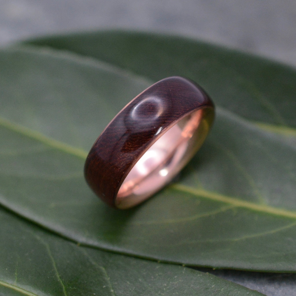 Comfort fit rose gold and nacascolo wood ring, Siempre design