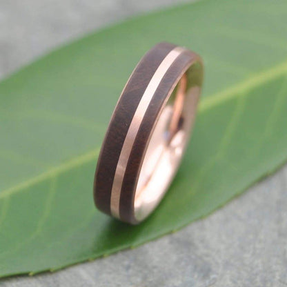 Sustainable nacascolo and rose gold ring with comfort fit band